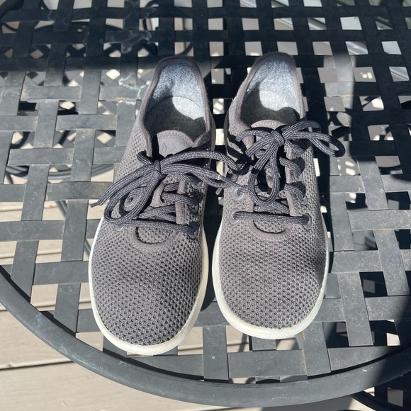 Allbirds Women’s Tree Runners - Picture 7 of 7